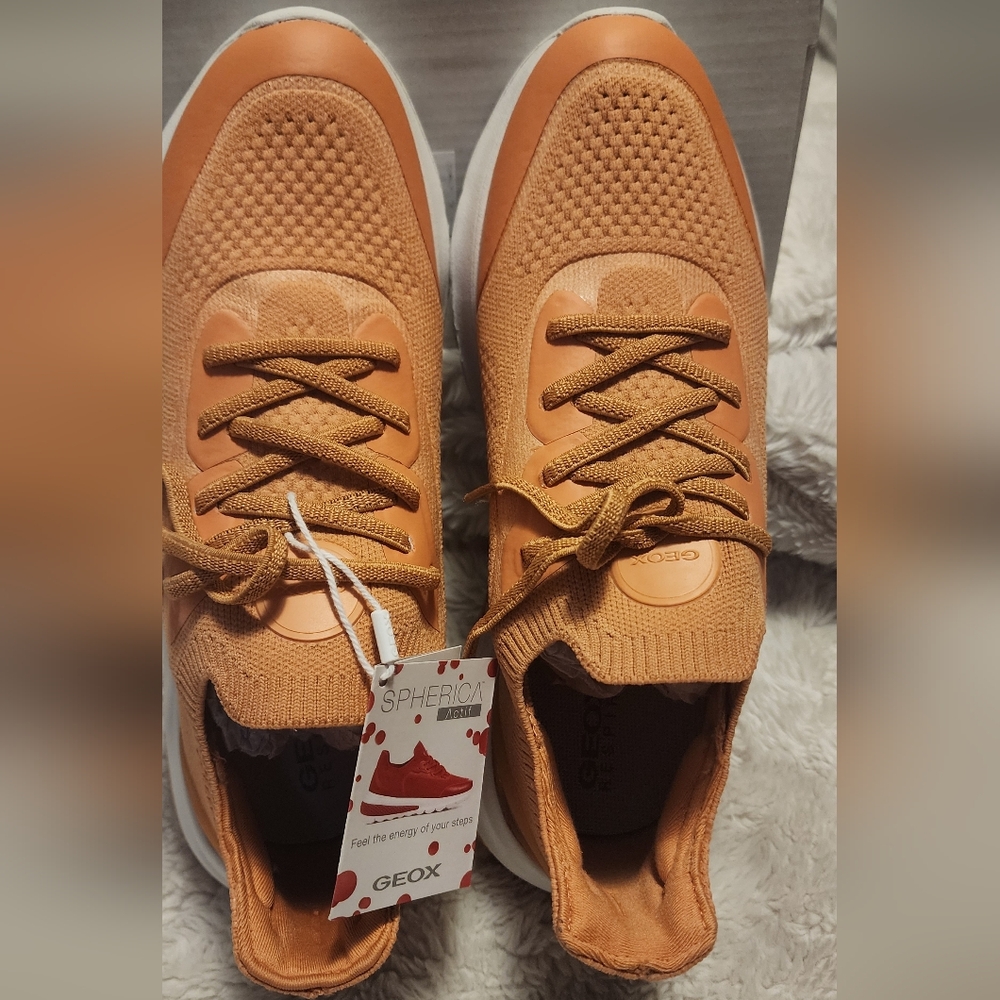 Geox Spherica Orange Sneakers